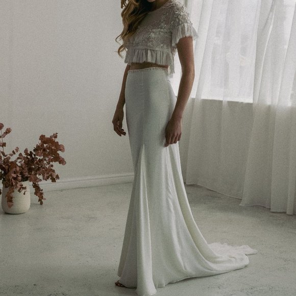 Ella Two Piece Gown by Austrailian Designer Bo & Luca. - Picture 4 of 4